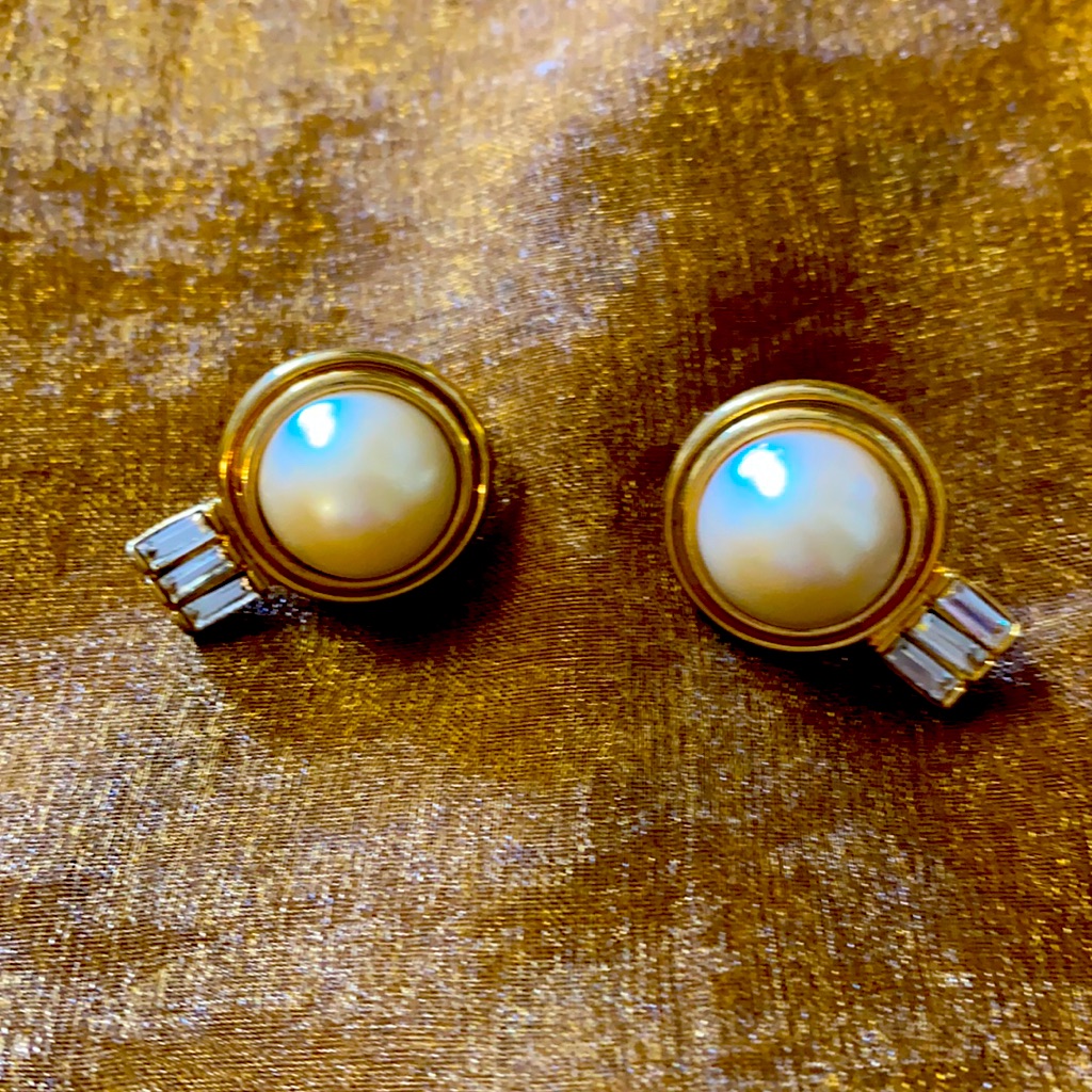 Collectors Vintage Sarah Coventry Jewelry Made In England 22$